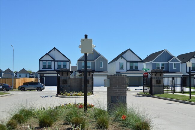 Building Photo - 10212 Berkeley Spgs Trl