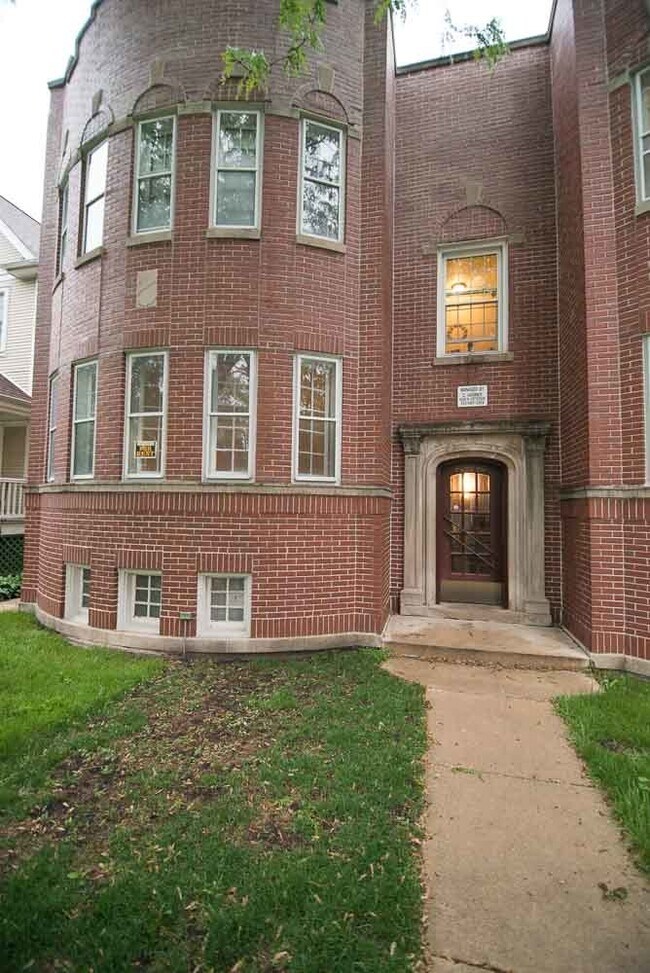 Building Photo - 4048 W Patterson Ave