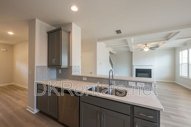 Building Photo - 2928 Cottage Ln