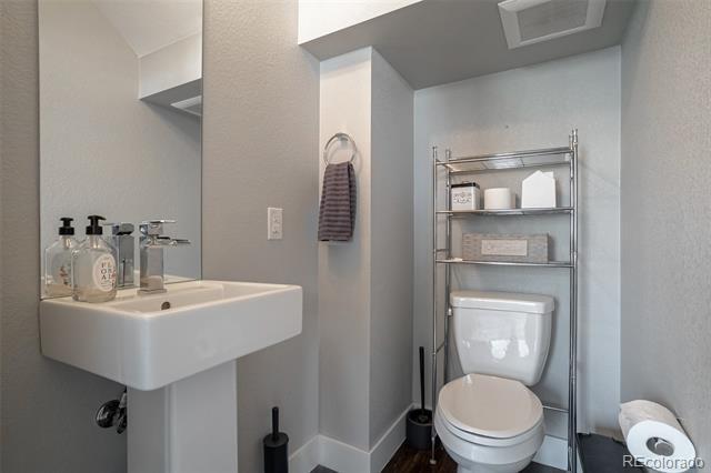 Building Photo - 3810 Julian St