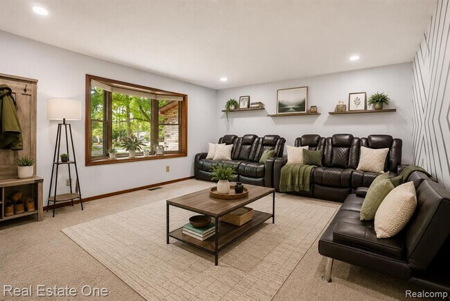 Building Photo - 6218 Sturgeon Creek Pkwy