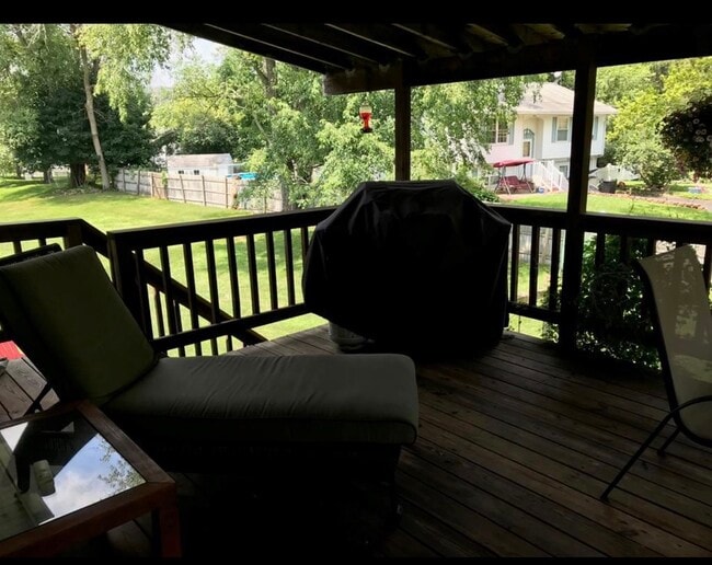 Primary Photo - 12 Cherry Cir