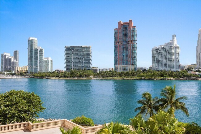 Building Photo - 7133 Fisher Island Dr