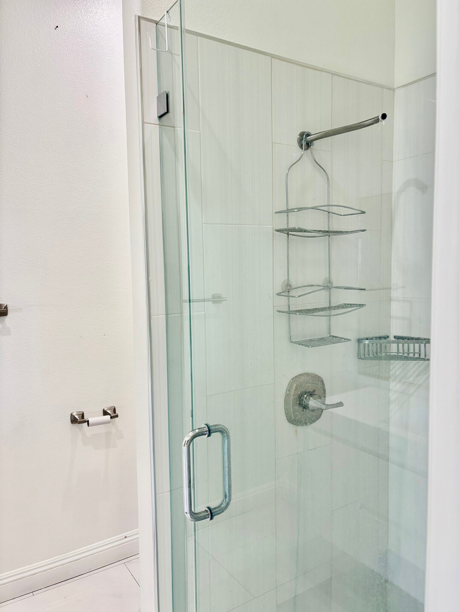 Building Photo - 238 Lakeview Dr