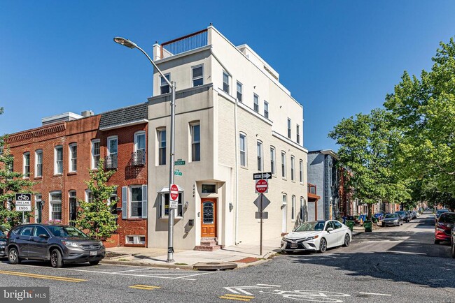 Building Photo - 2408 Hudson St