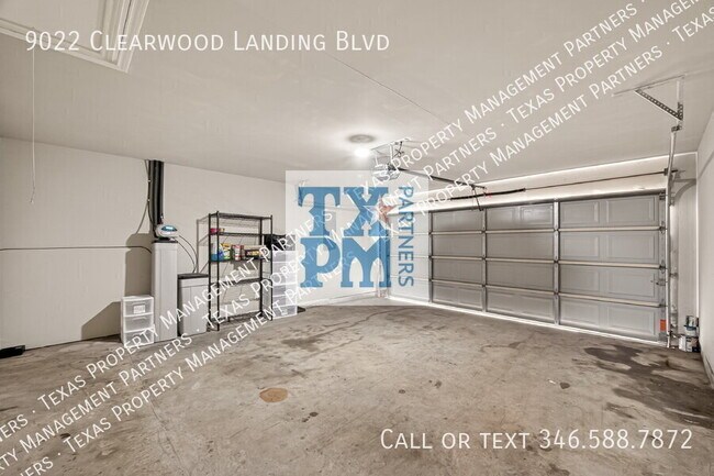 Building Photo - 9022 Clearwood Landing Blvd