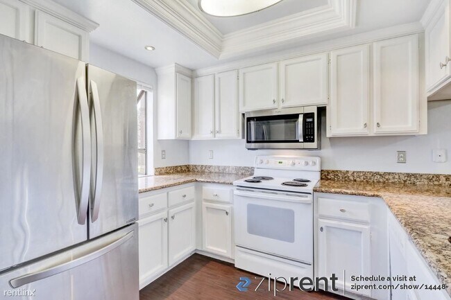 Building Photo - 2 br, 1.5 bath Townhome - 312 Eastgate Ln,...