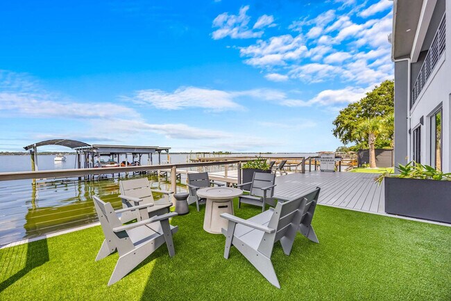 Building Photo - 2175 S Tropical Trail