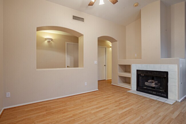 Building Photo - 6590 Tuzigoot Way