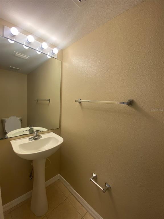 Building Photo - 30302 Double Dr