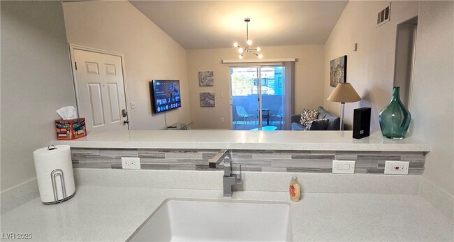 Building Photo - 7255 W Sunset Rd