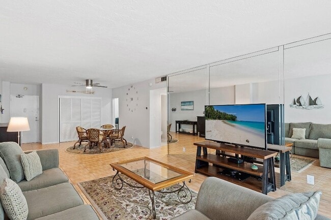 Building Photo - 4250 Galt Ocean Dr