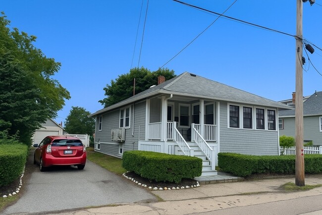 Primary Photo - 5 Adams St