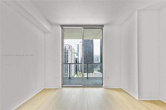 Building Photo - 1111 SW 1st Ave