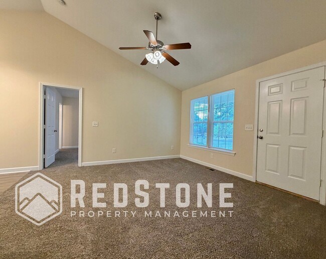 Building Photo - 2621 Trail Five