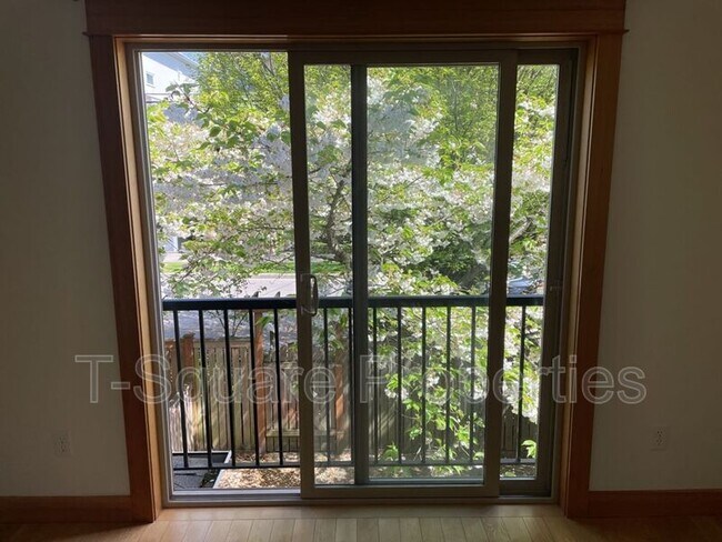 Building Photo - 3629 36th Ave S