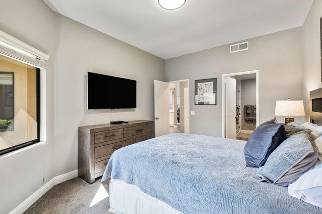 Building Photo - 54575 Shoal Creek