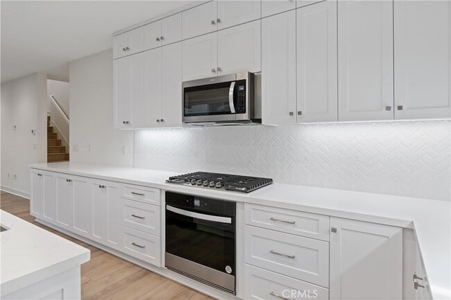 Building Photo - 641 Jasper St