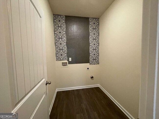 Building Photo - 78 Rapps Ave