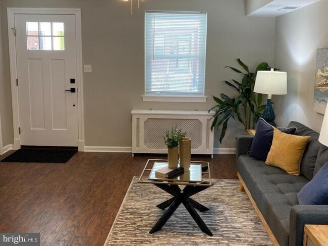 Primary Photo - 1644 Rosedale St NE