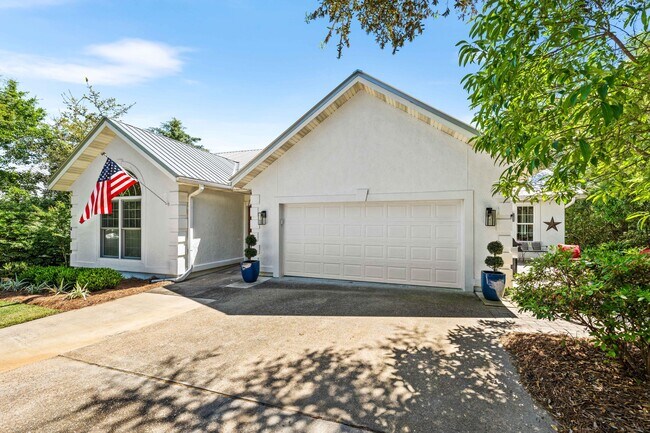 Building Photo - 220 Seabreeze Cir