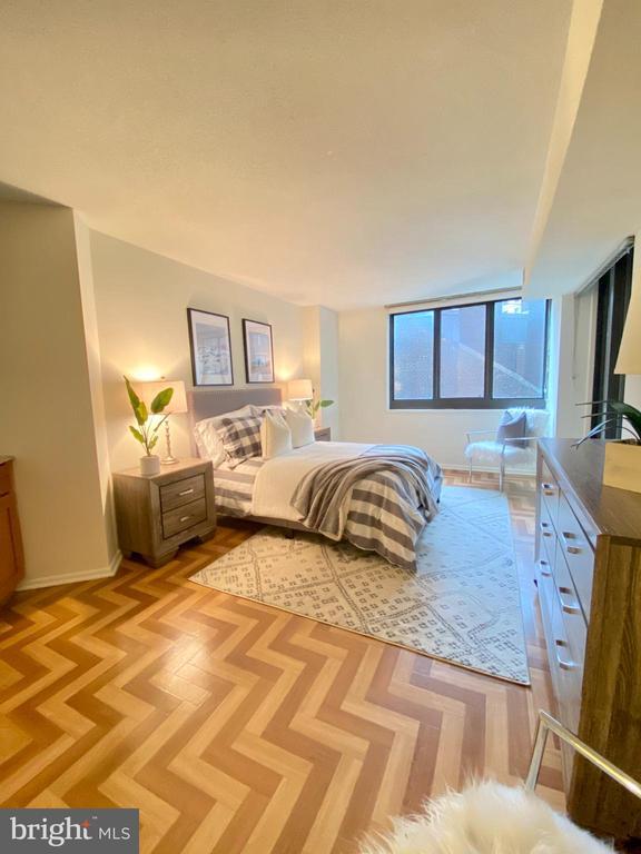 Building Photo - 1420 Locust St