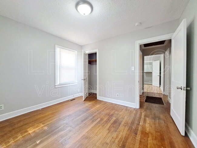 Building Photo - 401 N 42nd St