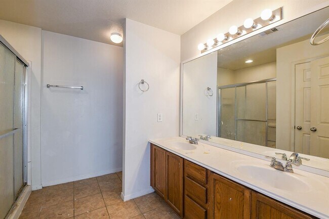 Building Photo - 3043 Feather Green Trail
