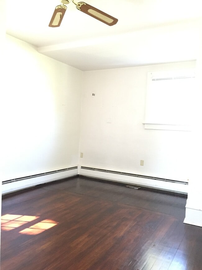 Building Photo - 112 W Highland Ave