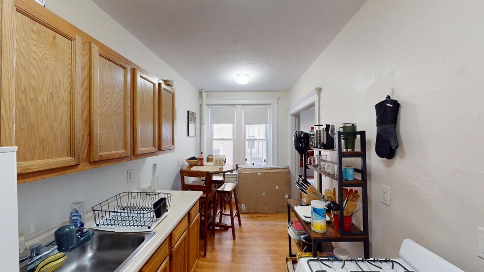 Building Photo - 1163 Boylston St