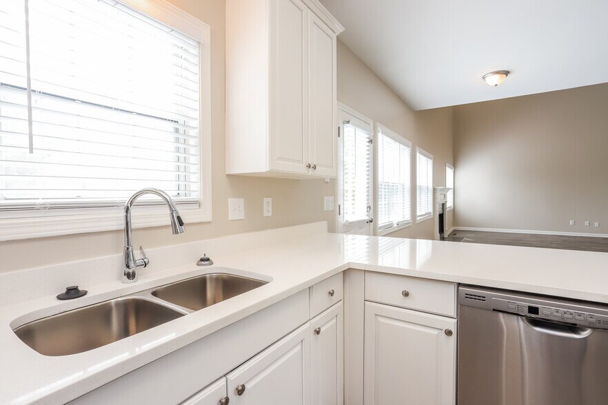 Building Photo - 3658 Deer Trail NW