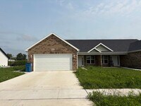 Building Photo - 518 Carriage Ct