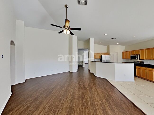 Building Photo - 10253 E Jerome Ave