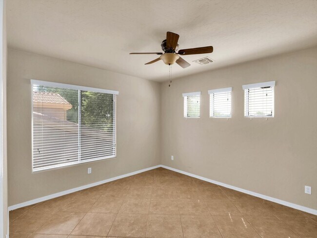 Building Photo - stunning 4-bedroom, 2-bathroom home