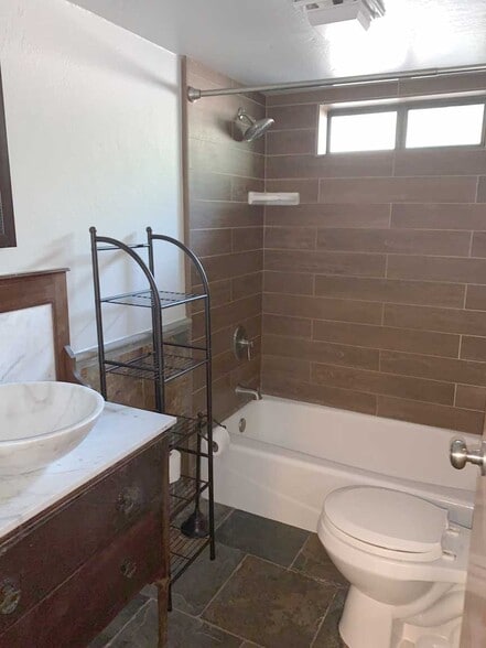 Building Photo - 3564 Gold Ridge Trl