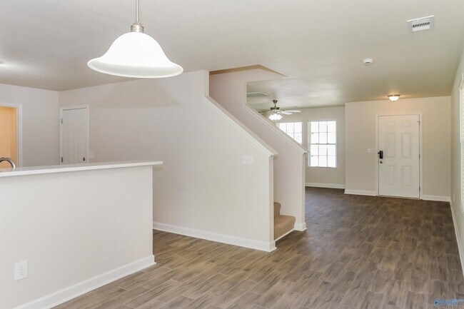 Building Photo - 16936 Wellhouse Dr