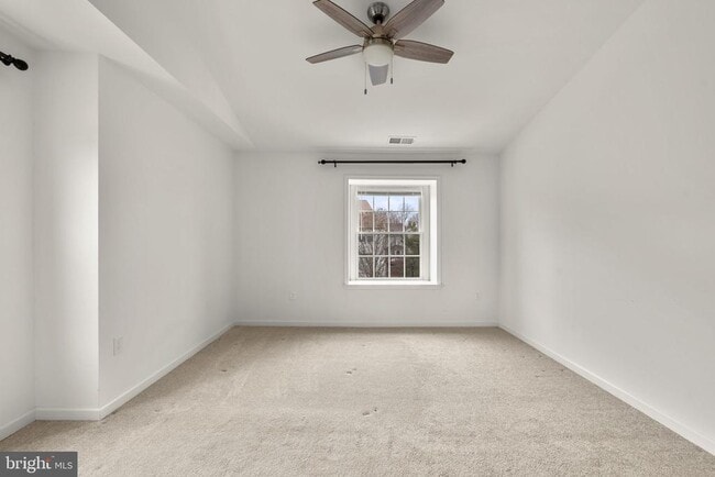 Building Photo - 14225 Jib St