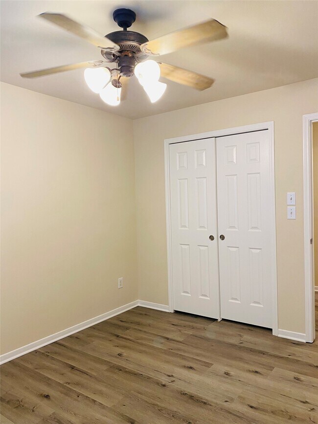 Building Photo - 24710 Cobble Canyon Ln