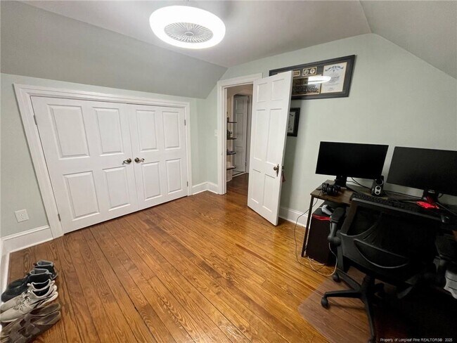 Building Photo - 238 Pinecrest Dr