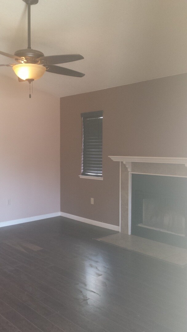 Building Photo - Roomy 4 bedroom house in Waterford