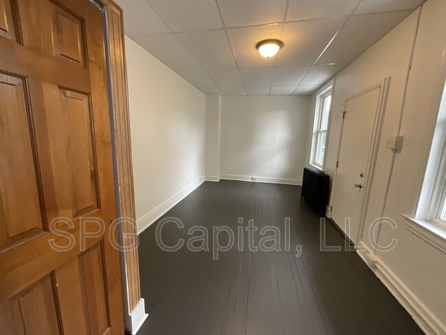 Building Photo - 120 S Hartley St