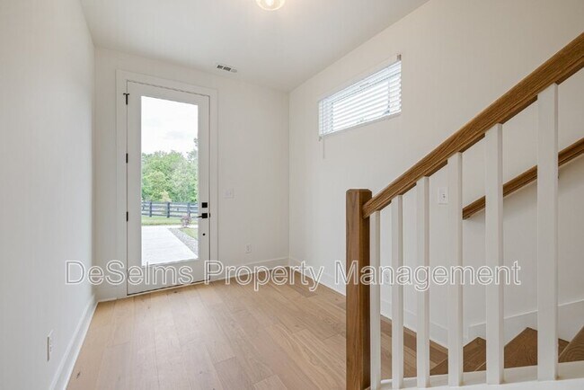 Building Photo - 337 Sophia Rain Dr