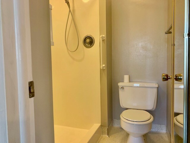 Building Photo - 213 N Berry Pine Rd