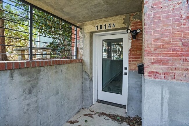 Building Photo - 1814 Ingleside Terrace NW