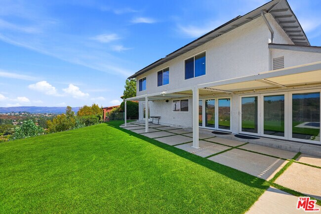 Building Photo - 4355 Chaumont Rd