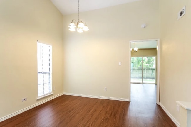 Building Photo - 14118 Edenglen Dr