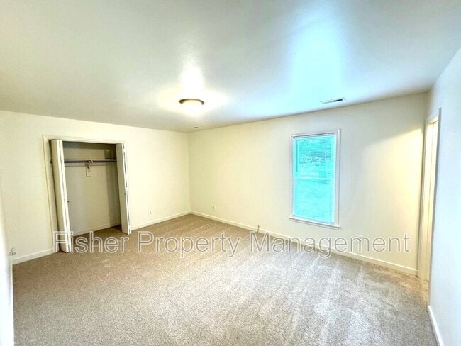 Building Photo - 5248 Oakforest Dr