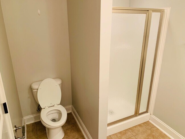 Building Photo - 2005 Stephanie Ct