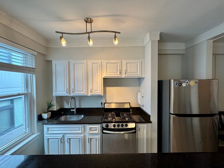 Building Photo - 2130 N St NW