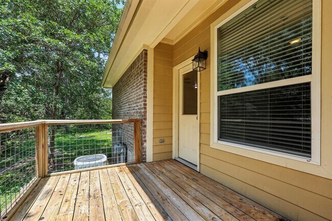 Building Photo - 133 N Kanaio Dr